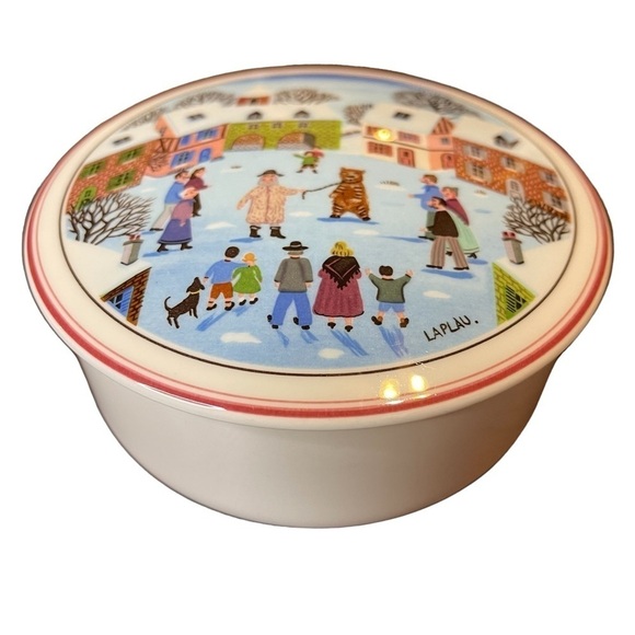 VTG Villeroy And Boch Porcelaine LaPlau Trinket Candy Dish Dancing Bear Village - Picture 1 of 12